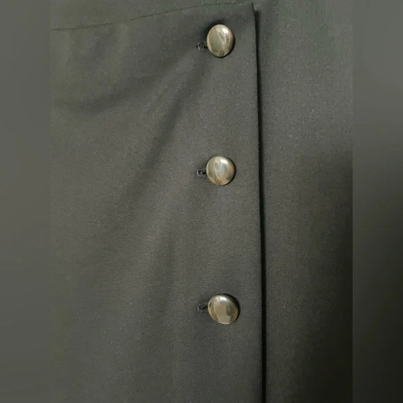 NWT Babaton BILLY skirt from Aritzia. Brand New. Black mid length skirt - Picture 4 of 12